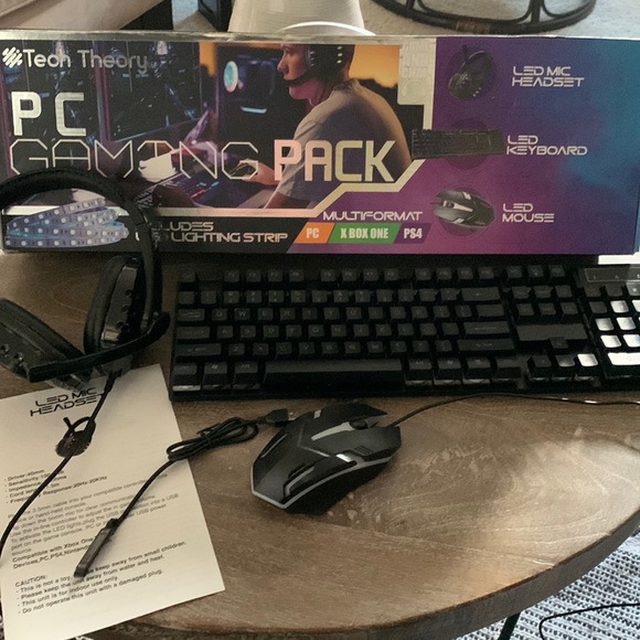 TEACH THEORY PC Gaming Pack - Picture 1 of 6